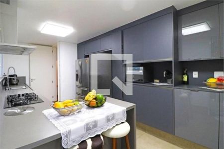 Foto 03 de casa à venda com 3 quartos, 358m² em Alto de Pinheiros, São Paulo