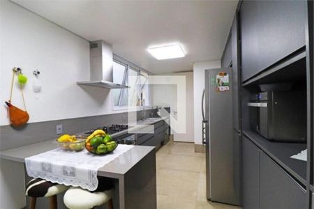 Foto 10 de casa à venda com 3 quartos, 358m² em Alto de Pinheiros, São Paulo