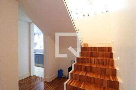 Foto 23 de casa à venda com 3 quartos, 358m² em Alto de Pinheiros, São Paulo