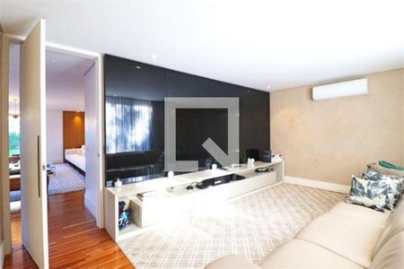 Foto 21 de casa à venda com 3 quartos, 358m² em Alto de Pinheiros, São Paulo