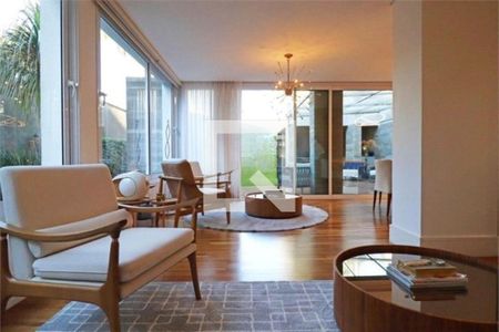 Foto 11 de casa à venda com 3 quartos, 358m² em Alto de Pinheiros, São Paulo