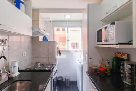 Cozinha e área de serviço de apartamento para alugar com 2 quartos, 43m² em Conceicao, Osasco