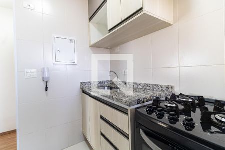 Cozinha de apartamento para alugar com 2 quartos, 56m² em Vila Nair, São Paulo