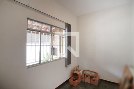 Quarto 3 de casa à venda com 4 quartos, 431m² em Ipiranga, Belo Horizonte