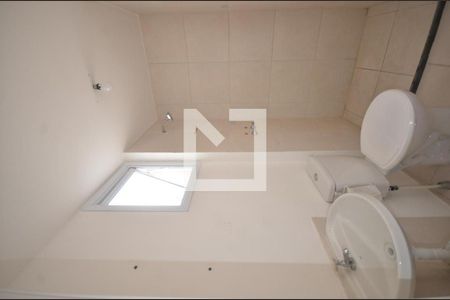 Banheiro de apartamento para alugar com 2 quartos, 42m² em Campo Grande, Rio de Janeiro