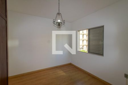 Quarto de apartamento à venda com 1 quarto, 50m² em Bosque, Campinas