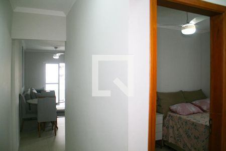 Corredor de apartamento para alugar com 2 quartos, 78m² em Vila Caiçara, Praia Grande