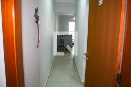 Corredor de apartamento para alugar com 2 quartos, 78m² em Vila Caiçara, Praia Grande