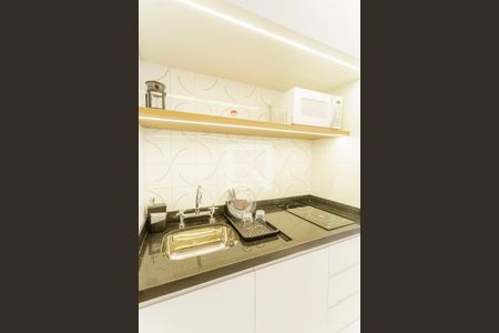 Cozinha de kitnet/studio para alugar com 1 quarto, 28m² em Indianópolis, São Paulo