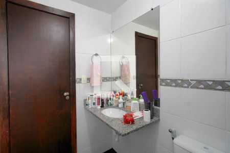 Banheiro da Suíte de apartamento para alugar com 3 quartos, 95m² em Sagrada Família, Belo Horizonte