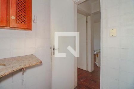 Banheiro de apartamento à venda com 1 quarto, 51m² em Jardim Dona Leopoldina, Porto Alegre