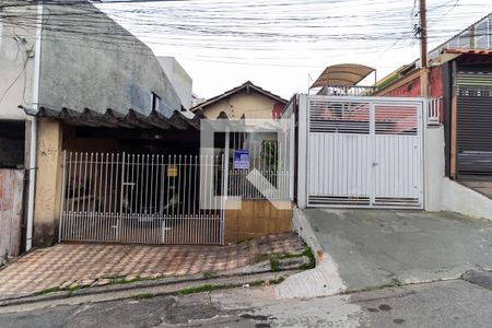 Fachada de casa à venda com 3 quartos, 170m² em Vila Santa Virginia, São Paulo