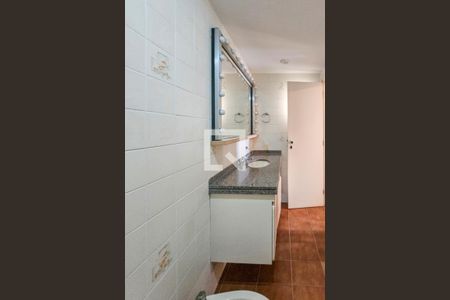 Banheiro da suíte de apartamento para alugar com 3 quartos, 120m² em Centro, Guarujá
