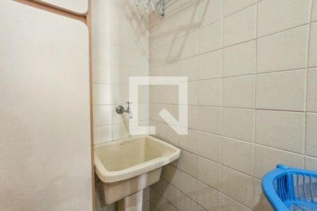 Área de serviço de apartamento para alugar com 3 quartos, 120m² em Centro, Guarujá