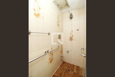 Banheiro de casa para alugar com 2 quartos, 500m² em Jardim Virginia Bianca, São Paulo