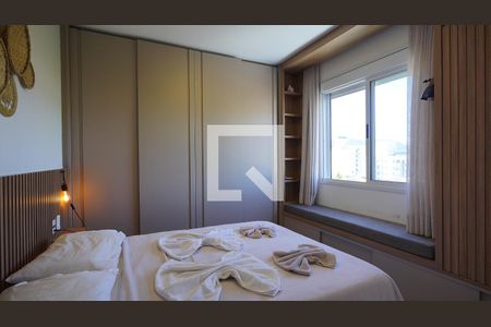 Suíte de apartamento para alugar com 2 quartos, 72m² em Trindade, Florianópolis