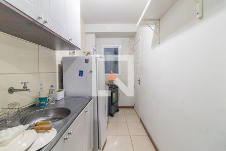Cozinha de casa de condomínio à venda com 2 quartos, 43m² em Hípica, Porto Alegre
