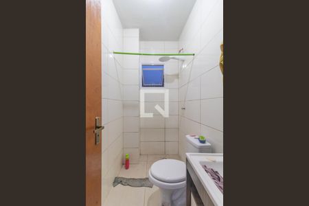 Banheiro de casa de condomínio à venda com 2 quartos, 43m² em Hípica, Porto Alegre