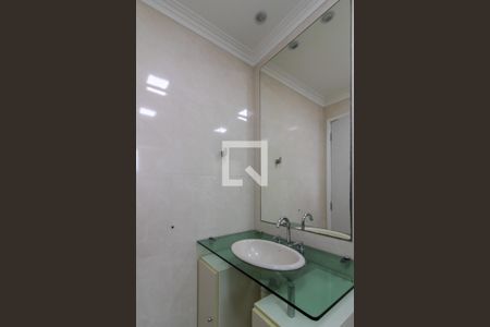Banheiro de apartamento para alugar com 2 quartos, 65m² em Vila Leonor, Guarulhos