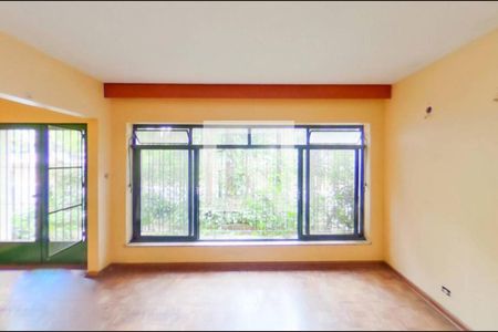 Casa à venda com 6 quartos, 300m² em Jardim Sao Bento, São Paulo