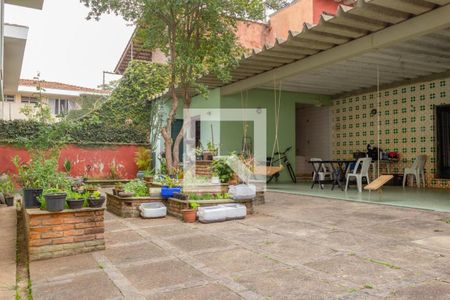 Casa à venda com 6 quartos, 300m² em Jardim Sao Bento, São Paulo