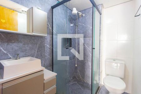 Banheiro de apartamento à venda com 2 quartos, 60m² em Santos Dumont, São Leopoldo