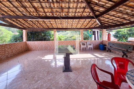Terraço de casa à venda com 3 quartos, 310m² em Piratininga, Niterói