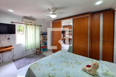 Quarto 1 de casa à venda com 3 quartos, 310m² em Piratininga, Niterói