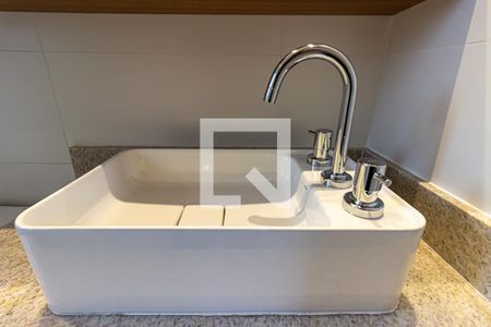 Banheiro Suíte 1 de apartamento à venda com 2 quartos, 73m² em Itaim Bibi, São Paulo