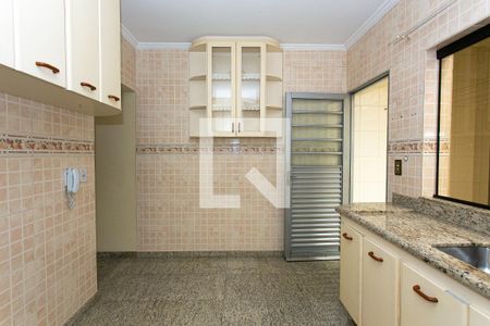 Cozinha de casa de condomínio à venda com 2 quartos, 75m² em Chácara Seis de Outubro, São Paulo
