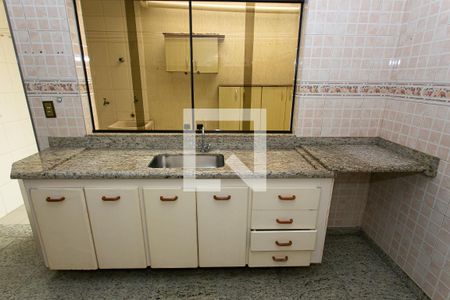 Cozinha de casa de condomínio à venda com 2 quartos, 75m² em Chácara Seis de Outubro, São Paulo