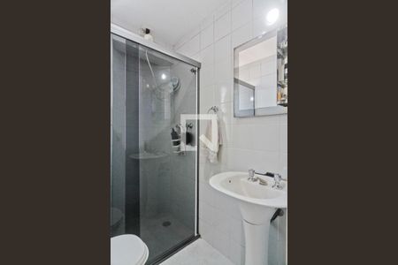 Banheiro de apartamento à venda com 3 quartos, 74m² em Chora Menino, São Paulo