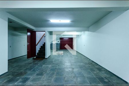 Garagem de casa à venda com 3 quartos, 240m² em Vila Albertina, São Paulo