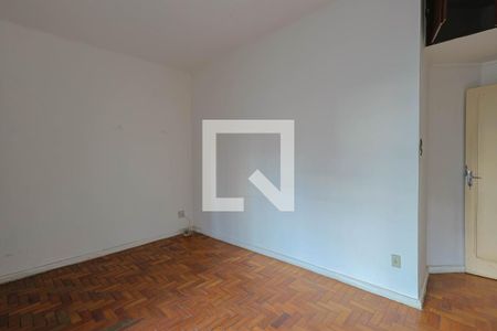 Quarto 3 de casa à venda com 4 quartos, 300m² em Santa Efigênia, Belo Horizonte