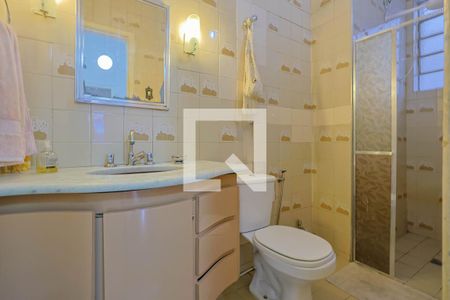 Banheiro de casa à venda com 4 quartos, 300m² em Santa Efigênia, Belo Horizonte