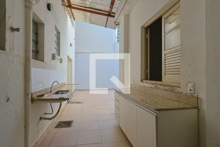 Área de Serviço de casa à venda com 4 quartos, 300m² em Santa Efigênia, Belo Horizonte