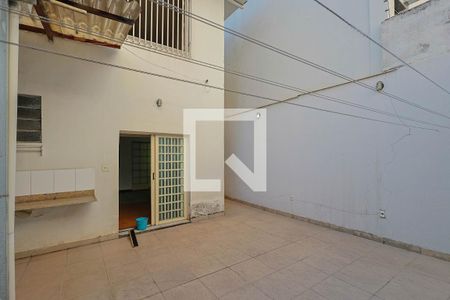 Quintal de casa à venda com 4 quartos, 300m² em Santa Efigênia, Belo Horizonte