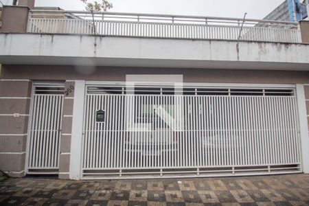 Fachada de casa à venda com 4 quartos, 250m² em Vila Isolina Mazzei, São Paulo