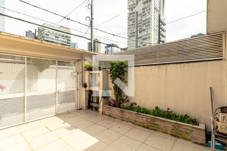 Garagem de casa à venda com 2 quartos, 120m² em Vila Nova Conceição, São Paulo
