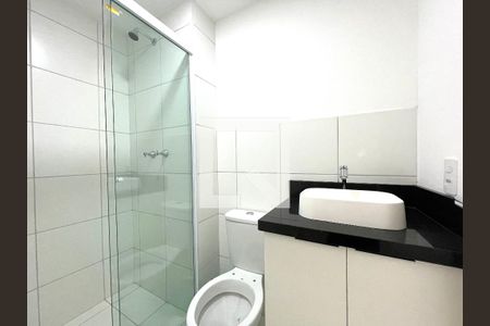 Banheiro de apartamento para alugar com 2 quartos, 42m² em Água Branca, São Paulo