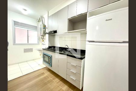 Sala/Cozinha de apartamento para alugar com 2 quartos, 42m² em Água Branca, São Paulo