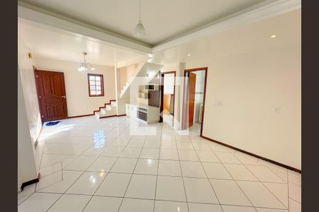 Sala de casa para alugar com 3 quartos, 200m² em Ingleses Norte, Florianópolis