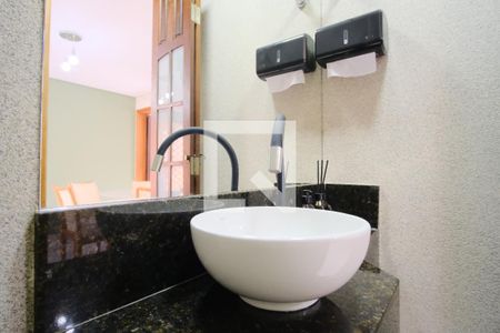 Lavabo de casa à venda com 2 quartos, 125m² em Chácara Santo Antônio (zona Leste), São Paulo