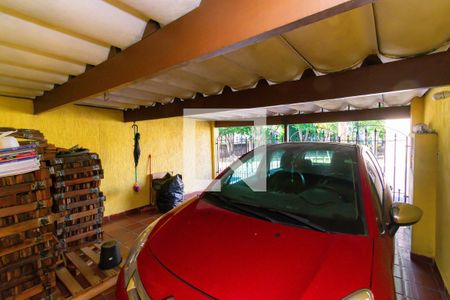 Garagem de casa à venda com 2 quartos, 104m² em Vila Ivg, São Paulo