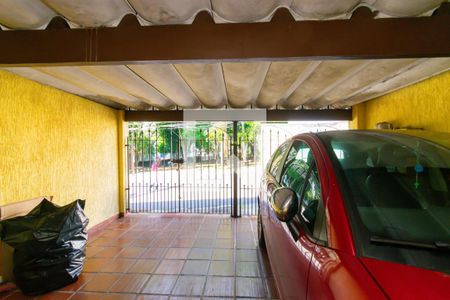 Garagem de casa à venda com 2 quartos, 104m² em Vila Ivg, São Paulo