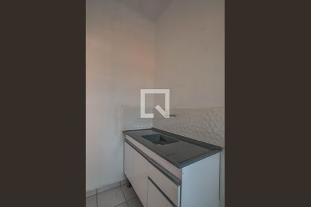 Cozinha de kitnet/studio para alugar com 1 quarto, 25m² em Jardim Orlandina, Santo André