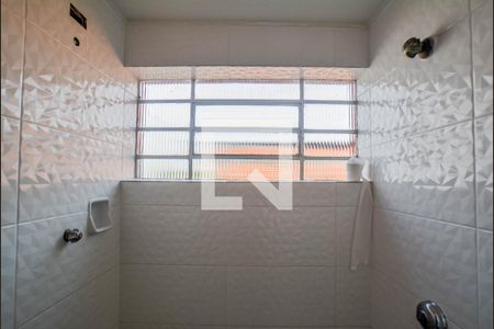Banheiro de kitnet/studio para alugar com 1 quarto, 25m² em Jardim Orlandina, Santo André