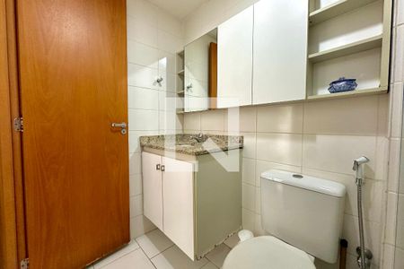 Banheiro de apartamento para alugar com 1 quarto, 47m² em Lapa, Rio de Janeiro