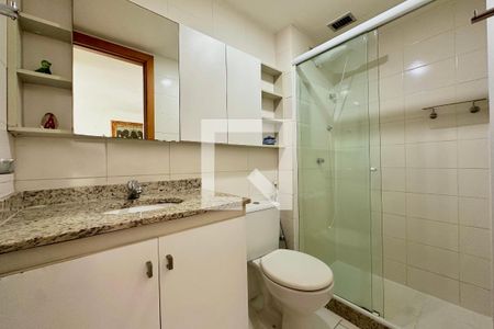 Banheiro de apartamento para alugar com 1 quarto, 47m² em Lapa, Rio de Janeiro