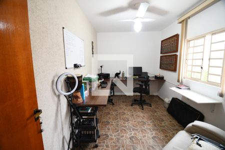 Escritório de casa à venda com 3 quartos, 200m² em Vila Miguel Vicente Cury, Campinas